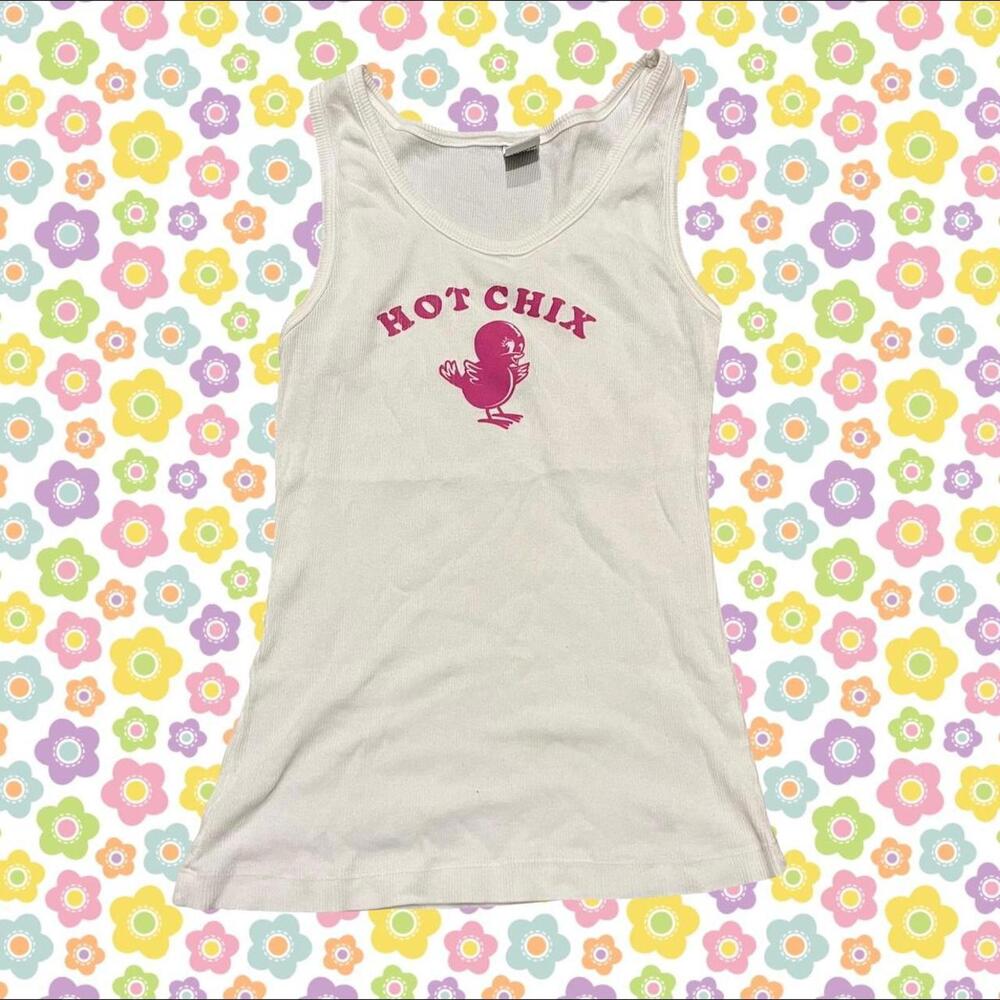 2000s Lucky brand tank top with pink hot chix spellout graphic